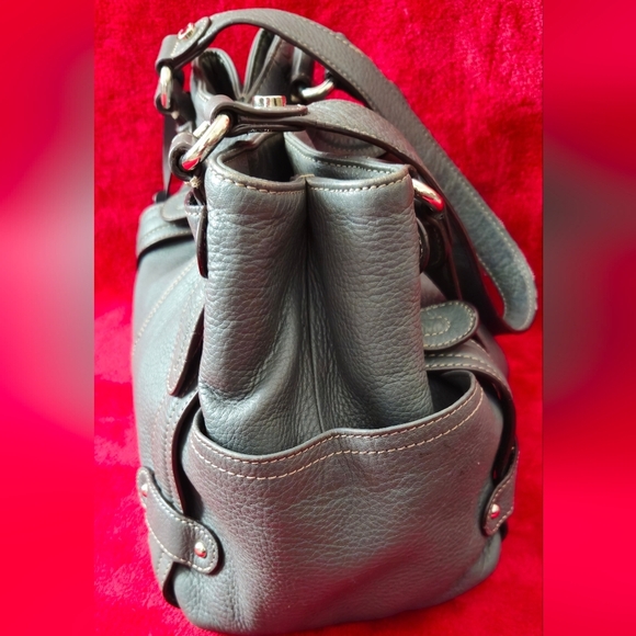 Tignanello Gray Leather Shoulder Bag - Picture 4 of 11